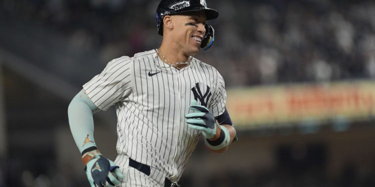 yankees-move-into-1st-place-tie-with-blue-jays-in-al-east-|-thescore.com