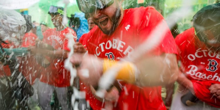 red-sox-rally-from-a-3-run-deficit-to-walk-off-the-tigers-and-secure-a-playoff-spot