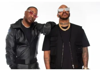 eur:-112-reflects-on-30-years-of-music-as-they-launch-first-headlining-tour-–-vimeo