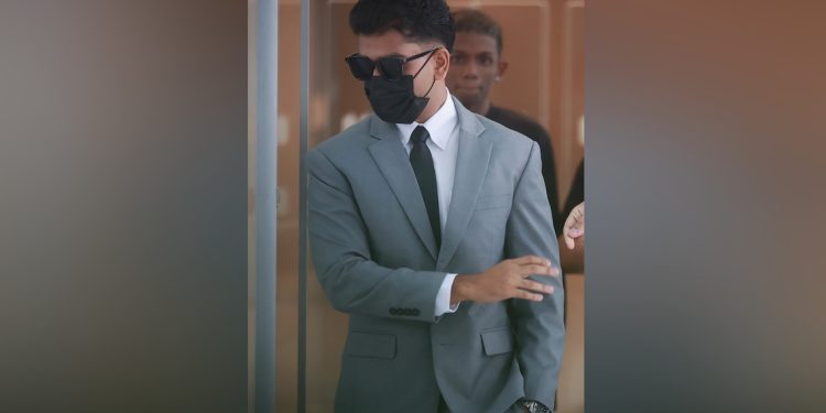 youth-fined-$3500-for-posting-bomb-threat-‘joke’-on-instagram-from-plane-at-changi