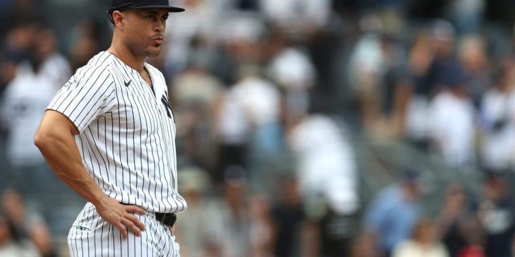 inside-the-yankees-meeting-where-giancarlo-stanton-gave-them-‘kick-in-the-ass’