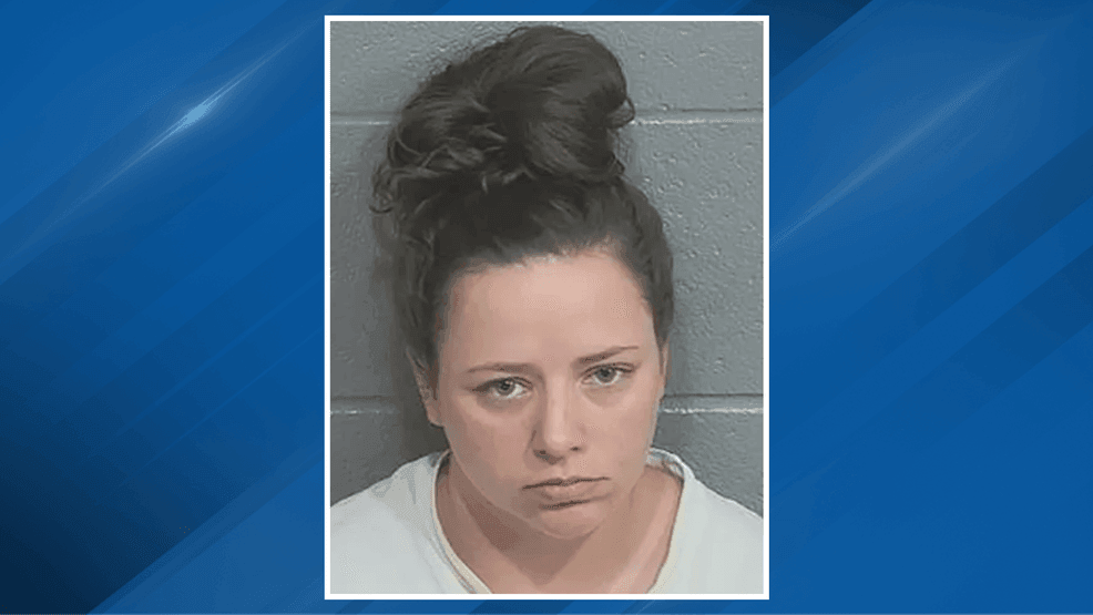 teacher-allegedly-video-called-student-from-shower,-tried-to-set-up-sexual-encounter