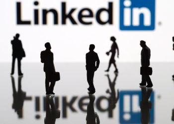 loud-analysts-on-linkedin-are-often-wrong-but-are-rewarded-anyway-–-the-irish-times