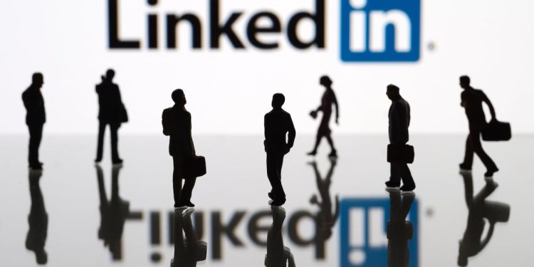 loud-analysts-on-linkedin-are-often-wrong-but-are-rewarded-anyway-–-the-irish-times