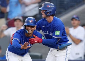 former-cleveland-guardians-make-toronto-blue-jays-clubhouse-feel-like-home-–-sportsnet