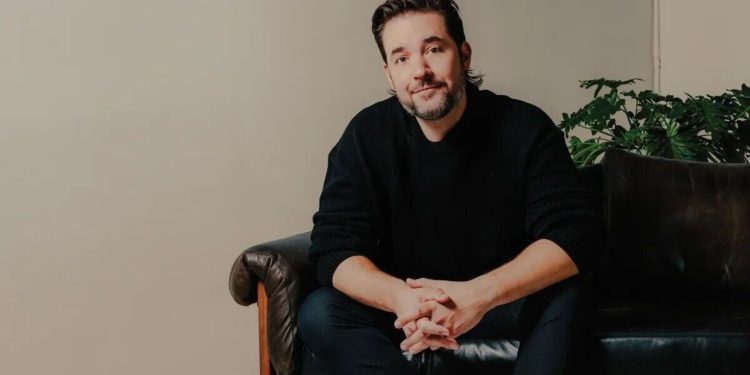 ‘dead-internet-theory’-explained:-why-reddit-founder-blames-‘quasi-ai’-and-‘linkedin-slop-…-–-mint