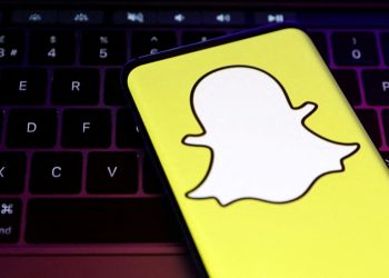 snapchat-users-complain-‘all-snaps-gone’-after-deleting-app-amid-aws-outage,-here’s-how-…