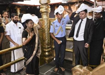 kerala-dysp’s-whatsapp-post-on-president’s-sabarimala-visit-sparks-controversy