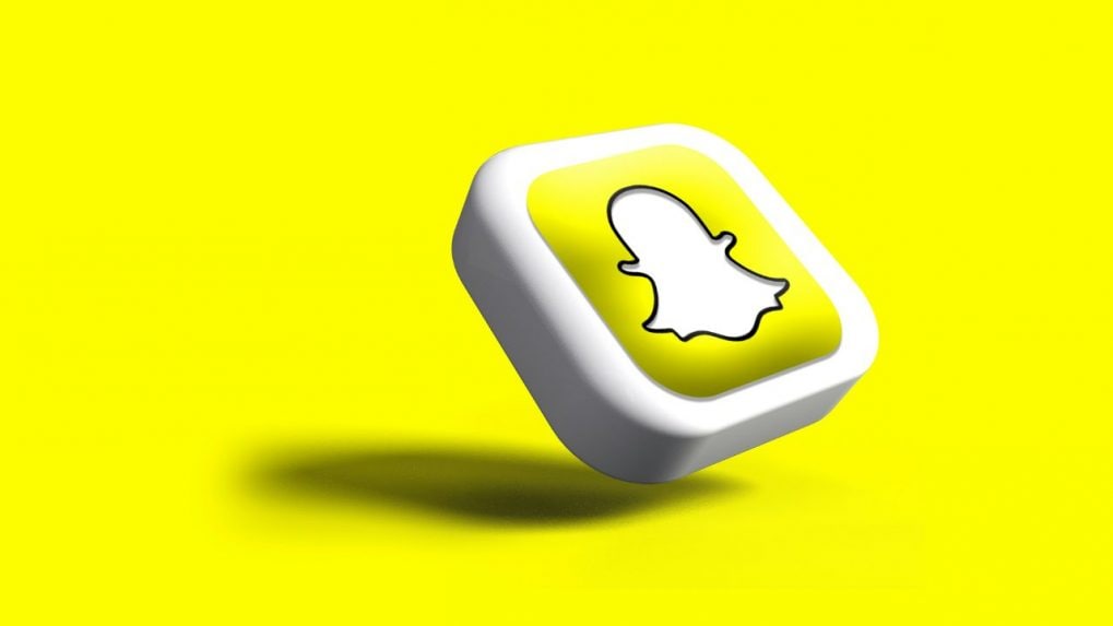 snapchat-opens-access-to-its-‘imagine-lens’,-the-first-ai-prompt-based-tool-–-storyboard18