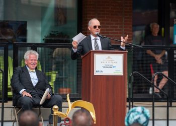 michael-keaton-declares-love-for-“immigrant-cities”-at-pittsburgh-walk-of-fame-ceremony