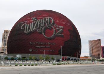 sphere-shares-jump-15%-on-‘the-wizard-of-oz’-sales-milestone-–-billboard