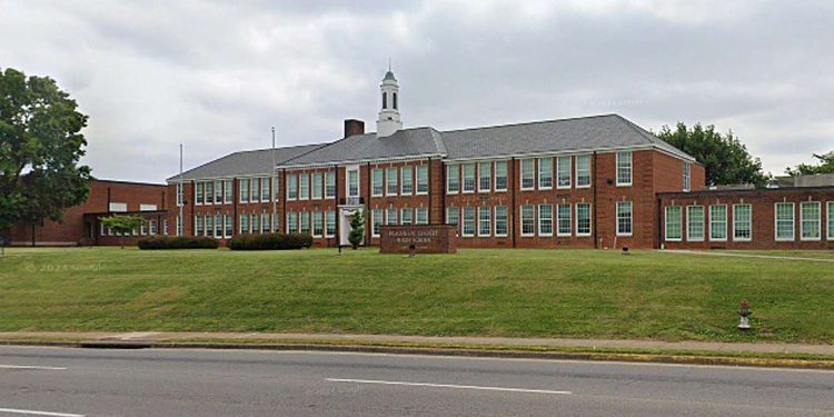 teen-sentenced-to-5-years-for-bringing-loaded-gun-to-virginia-high-school-–-people.com