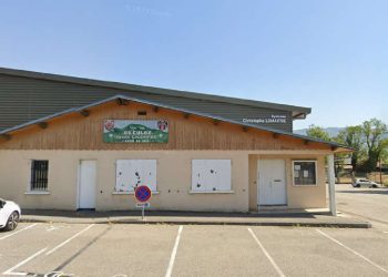 french-football-club-bans-its-own-fans-–-wrs