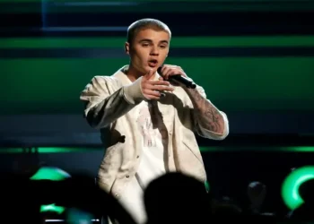 justin-bieber-opens-up-on-hate-comments-after-twitch-streams-–-life-&-style-–-aaj-english-tv