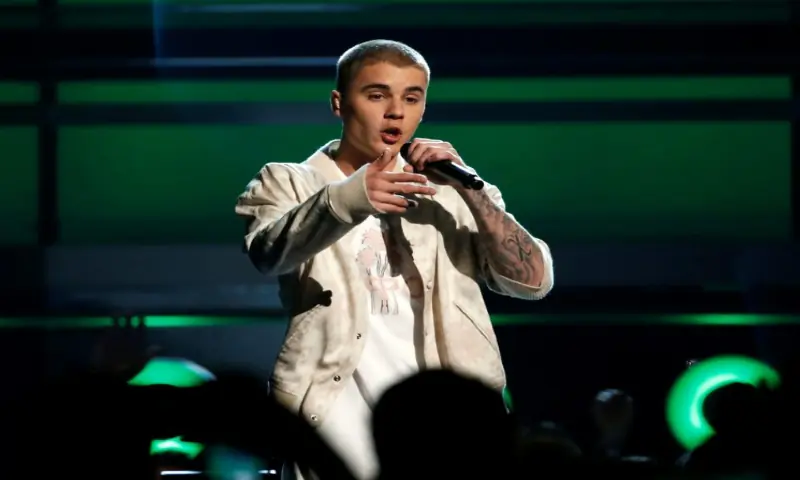 justin-bieber-opens-up-on-hate-comments-after-twitch-streams-–-life-&-style-–-aaj-english-tv