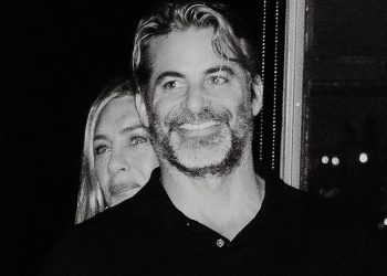 jennifer-aniston-goes-instagram-official-with-jim-curtis:-what-to-know-about-her-wellness-…
