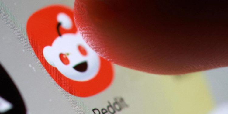 australia-adds-reddit-and-kick-to-social-media-platforms-banning-children-under-16
