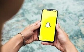 snapchat-to-get-smarter?-perplexity-ai-coming-to-chats-in-2026-in-$400-million-partnership