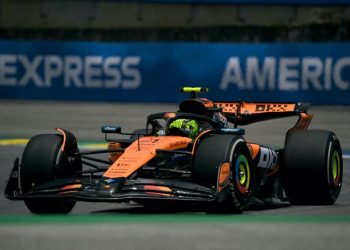 f1-brazil-gp-commentary-and-updates-–-norris-tops-fp1-from-piastri,-tsunoda-clips-wall-|-live-text