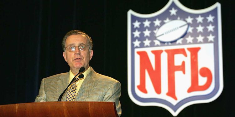 paul-tagliabue-dies-at-84:-nfl-community-pays-tribute-to-former-nfl-commissioner