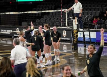oakland-falls-in-straight-sets-at-wright-state