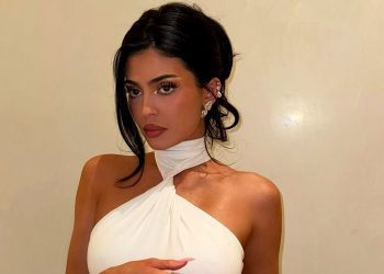 kylie-jenner-shares-nude-photos-on-instagram-with-pink-rose-|-fox-news