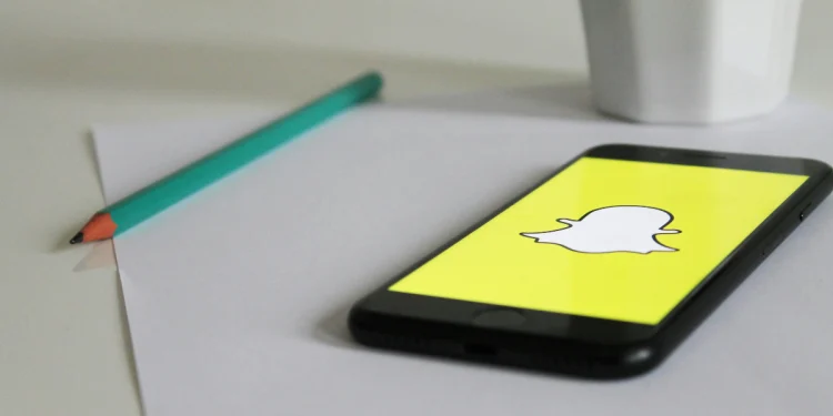 snapchat-introduces-topic-chats,-a-new-way-to-have-public-conversations-–-gadget-bridge