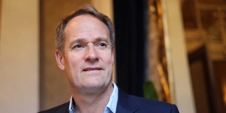 facebook-ireland-former-boss-gareth-lambe:-‘it-gave-us-the-ick,-seeing-zuckerberg-cosy-up-to-trump’