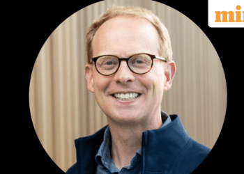 google-vp-explains-viral-ai-trend:-here’s-how-to-convert-your-linkedin-into-an-infographic-…