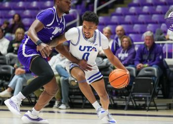 mbb:-mavs-edge-weber-state-on-the-road-to-close-junction-city-jam-–-ut-arlington-athletics
