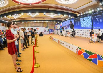 fide-world-cup-2025-semifinals:-game-2-ends-in-deadlock-as-tiebreaks-await