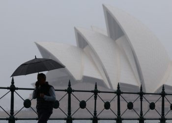 thousands-of-australians-without-power-after-tropical-cyclone-hits-northern-territory