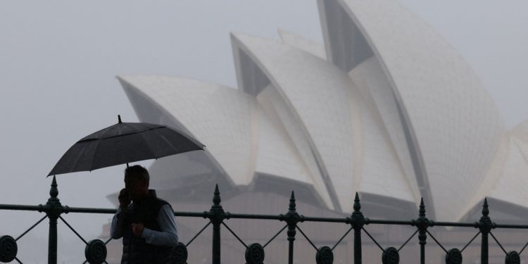 thousands-of-australians-without-power-after-tropical-cyclone-hits-northern-territory