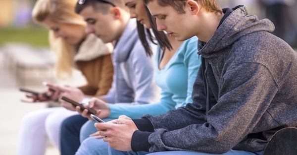 australia’s-social-media-ban-prompts-meta-to-alert-teen-users-–-irish-sun