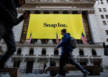 snapchat-is-nearing-1-billion-monthly-users.-why-can’t-it-turn-a-profit?-–-arizona-daily-star