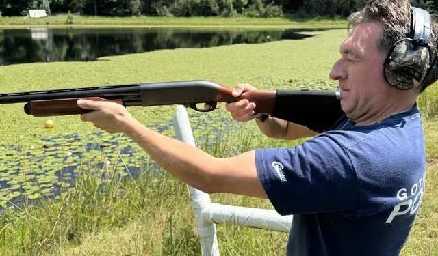 it-consultant-arrested-after-posing-with-gun-on-linkedin-–-yahoo