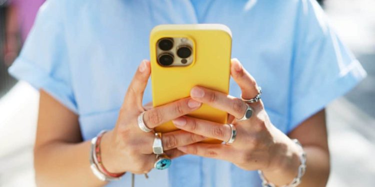 dot-orders-sim-linking-for-ott-apps-like-whatsapp,-telegram:-what-it-means-for-users