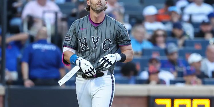 mets-might-need-to-trade-away-veteran-infielder-to-preserve-clubhouse-peace-–-yahoo-sports