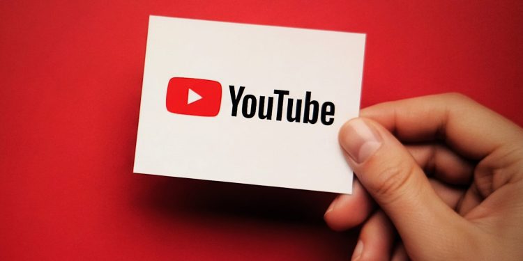 youtube-title-a/b-testing-rolls-out-globally-to-creators-–-search-engine-journal