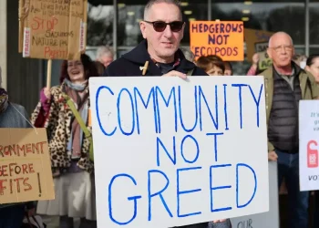 eden-project-co-founder-sir-tim-smit’s-contentious-holiday-‘domes’-plan-fails-appeal-–-cornwall-live