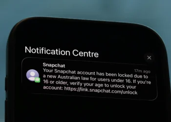 australia-social-media-ban-set-to-take-effect,-sparking-a-global-crackdown