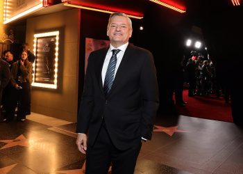 movie-theaters-dread-any-warner-bros.-merger-–-the-hollywood-reporter