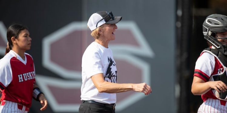 gleason-inks-nevitt-to-huskie-softball-–-niu-athletics