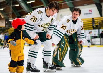 army-defeats-men’s-hockey-saturday-night-–-university-of-vermont-athletics