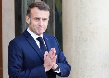 french-president-emmanuel-macron-is-back-on-instagram-celebrating-clair-obscur-–-ign