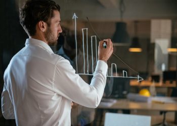 gdp-fell-0.1%-in-october-–-industry-reaction-–-credit-connect