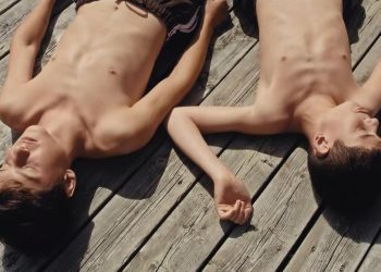 time-stands-still-for-twin-brothers-on-the-verge-of-adolescence-|-psyche-videos