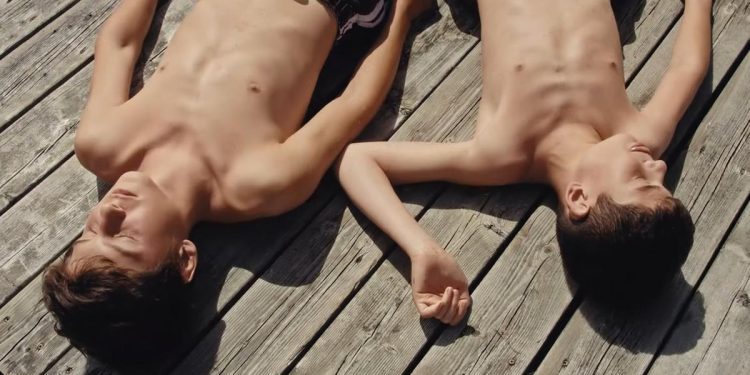 time-stands-still-for-twin-brothers-on-the-verge-of-adolescence-|-psyche-videos