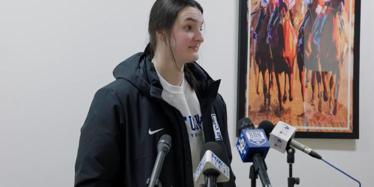 vb-–-eva-hudson-and-coach-skinner-pre-flight-presser-on-vimeo