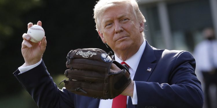 president-trump-reportedly-caused-‘split’-in-mlb-clubhouse-–-yahoo-sports